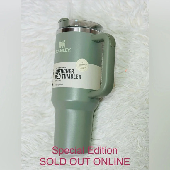 Stanley Tumbler 40oz Quencher Hearth & Hand with Magnolia Restful Green - Picture 1 of 17